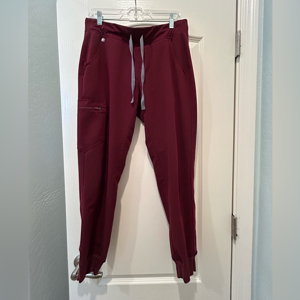Figs Zamora jogger Maroon size M